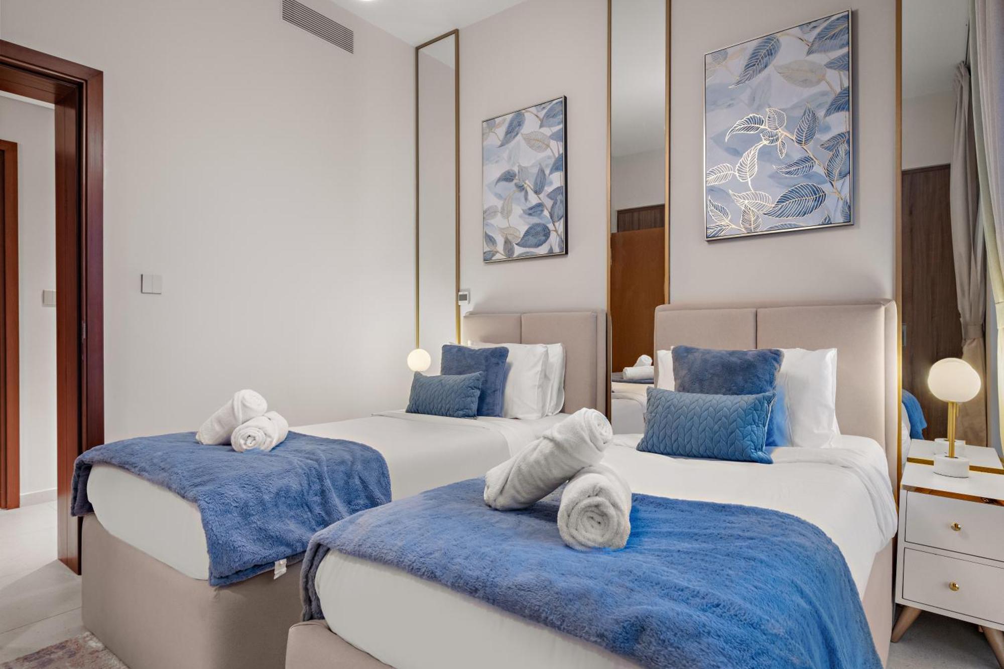 Apartment Deluxe 2br In Creek Harbour With Private Beach Access